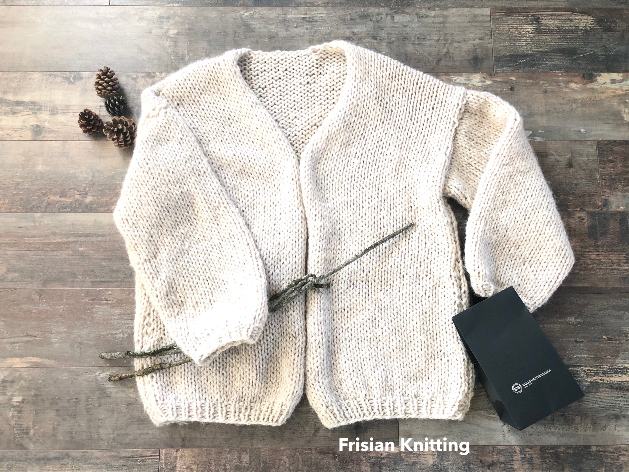 Knit pattern Bernadette Cardigan | Mohair vest