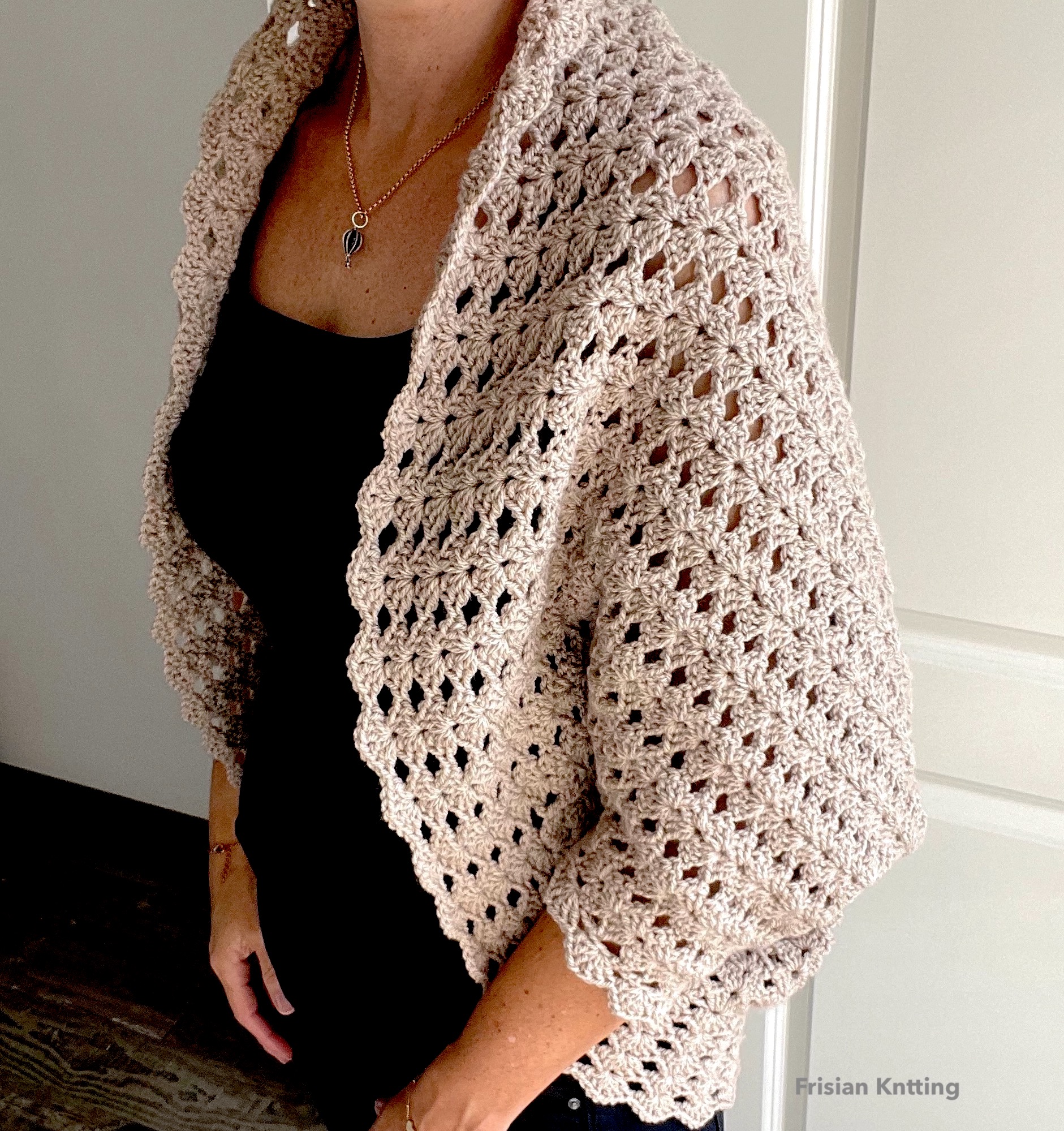 Crochet-shrug