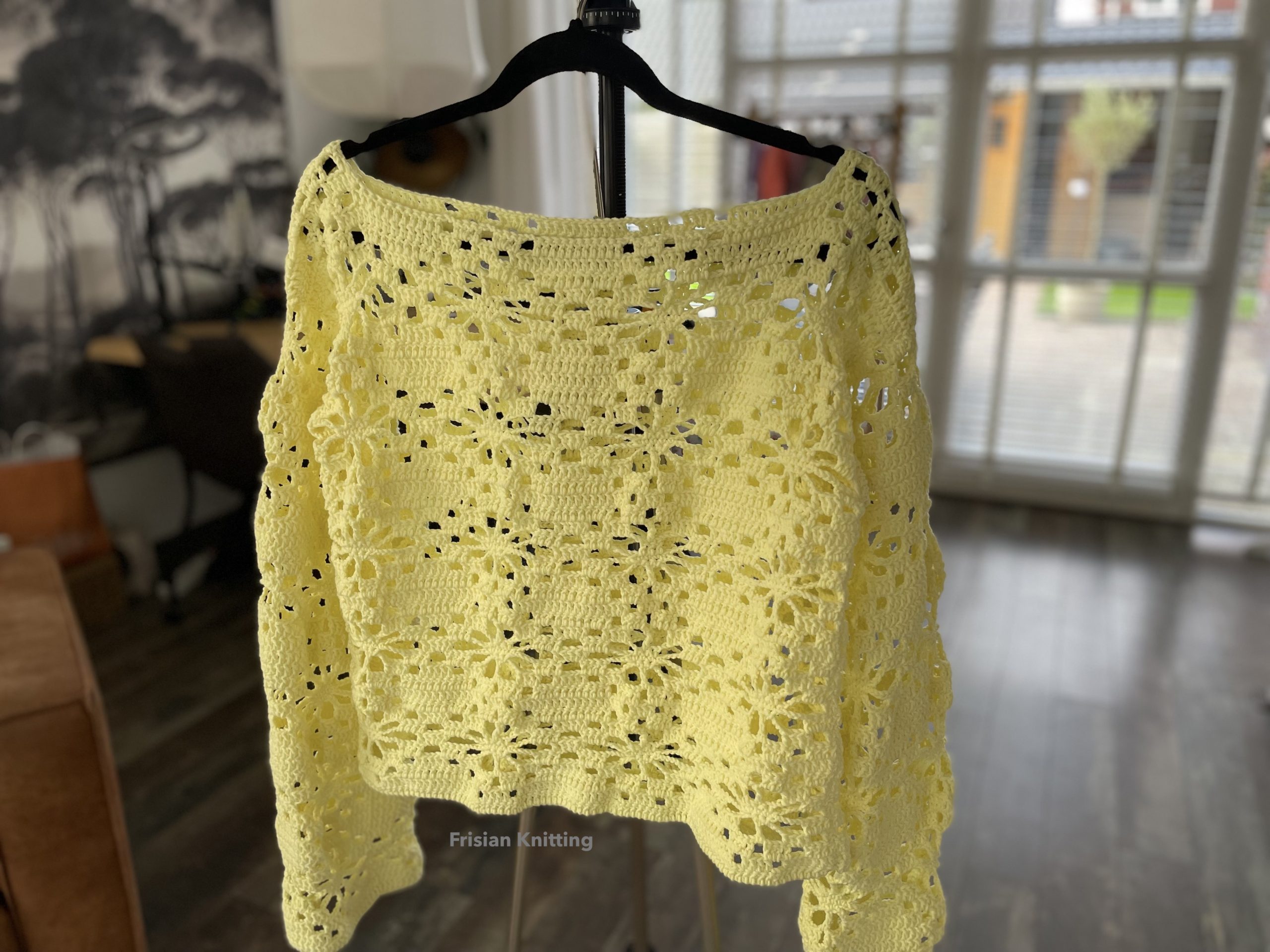 crochet-flower-top