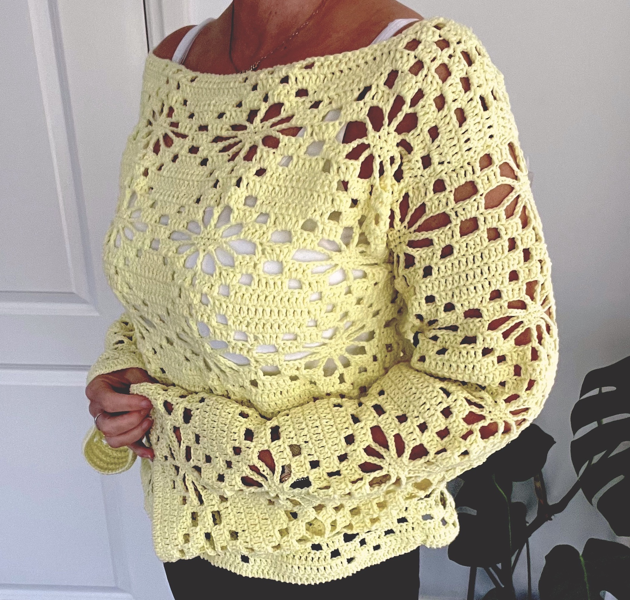 Muster-Blumen-Pullover