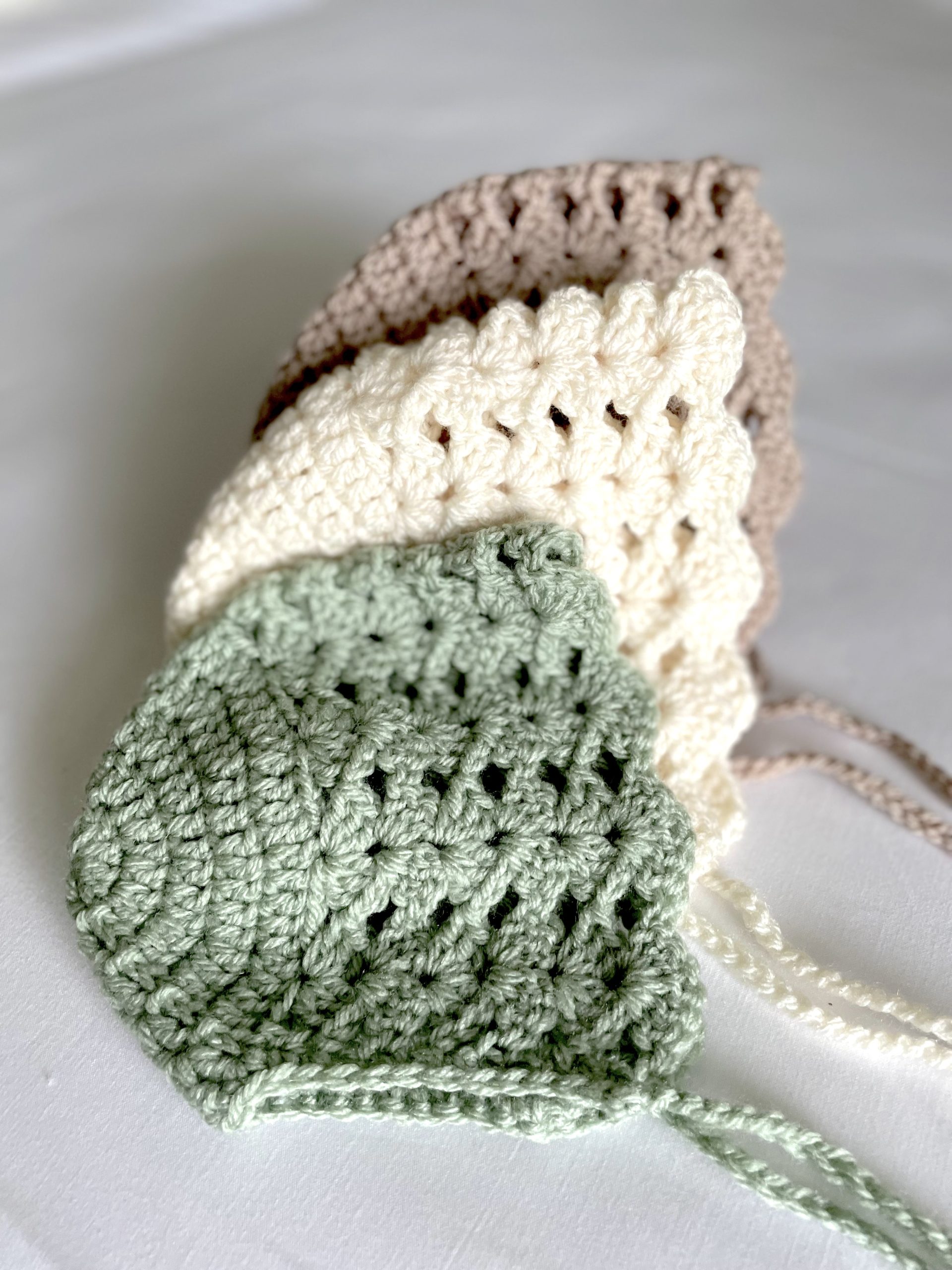 crochet-bonnet-baby